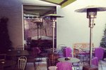 Stylische Bar mit großer Terrasse, zentral