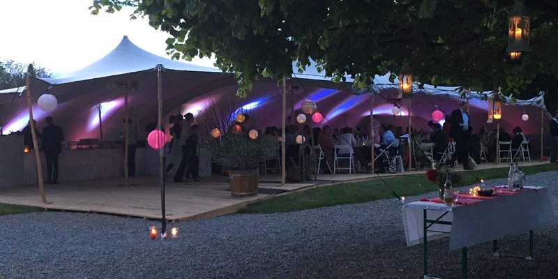 Stretchzelte für Events von 75 - 330 m² - Hochzeit Stretchzelt