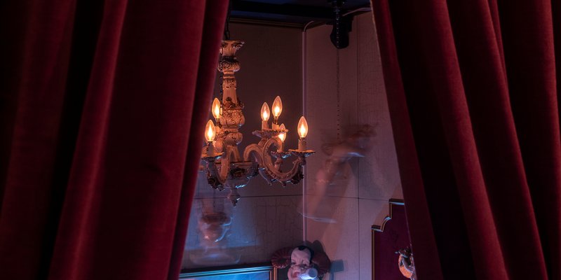 Pizza dance bar in a central location