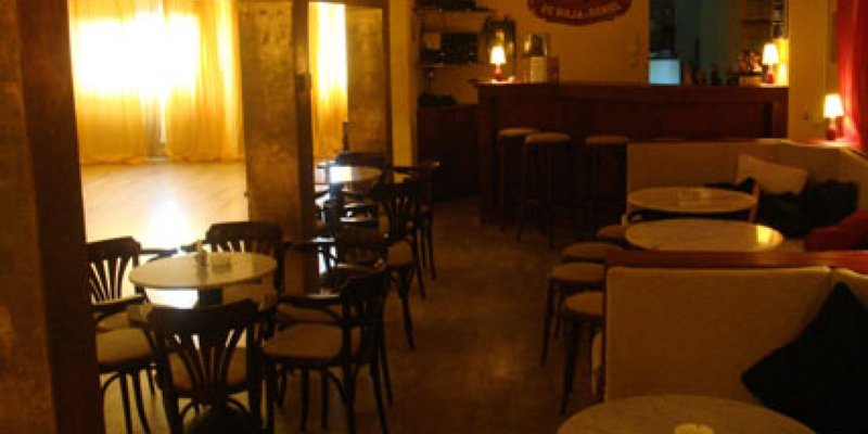 Latino-Bar mit Tanzfläche