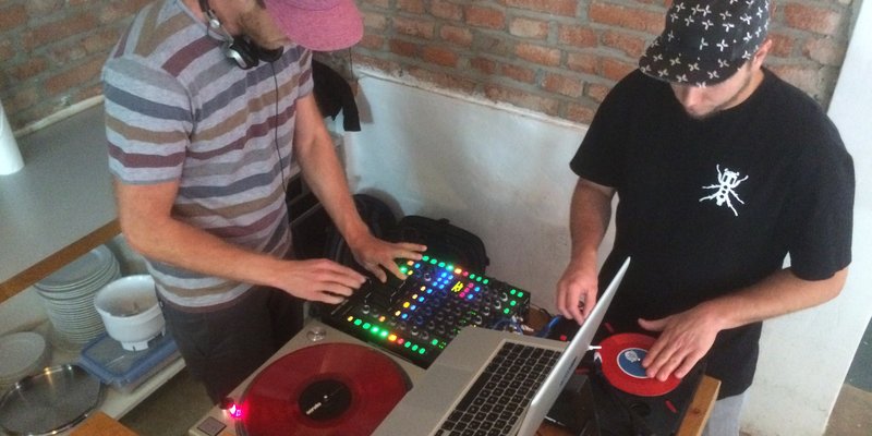 Small vintage bar close to station up to 40 persons