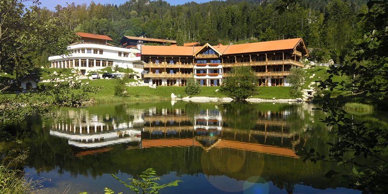 Berghotel mit urigen Stadeln, Stuben, Hütten