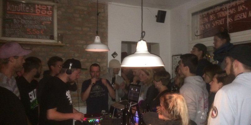 Small vintage bar close to station up to 40 persons