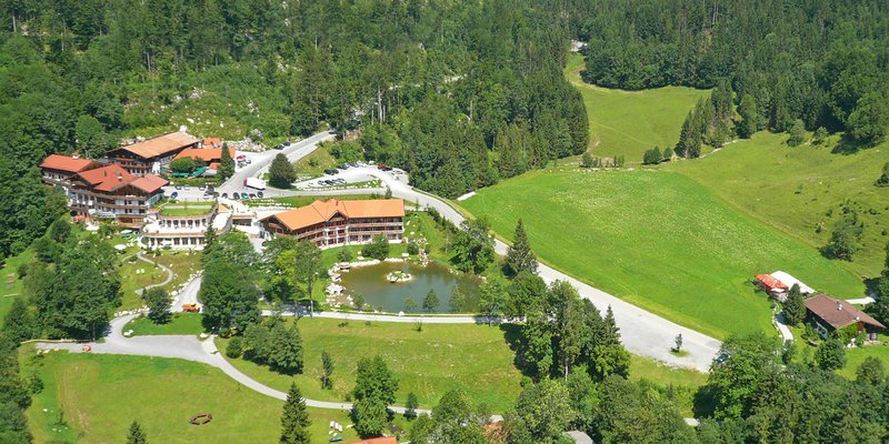 Berghotel mit urigen Stadeln, Stuben, Hütten