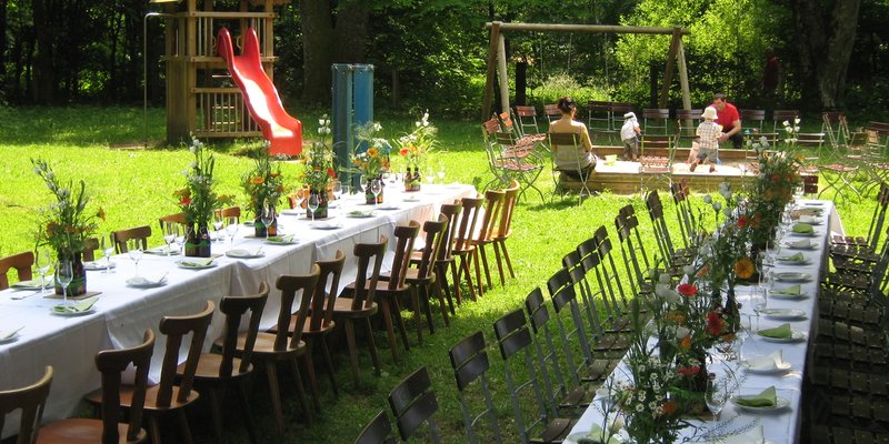 Wirtshaus mit Fest-Stadl und Biergarten Wirtshaus mit Fest-Stadl und Biergarten