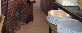 Pizzeria Restaurant mit Holzofen