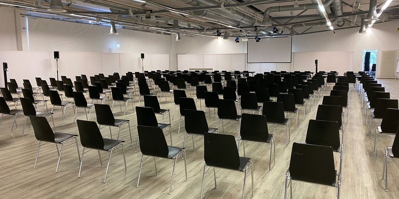 Five multi-purpose halls in Munich-Nord